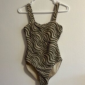Andie Swim The Azzura One Piece XS - Striped Olive